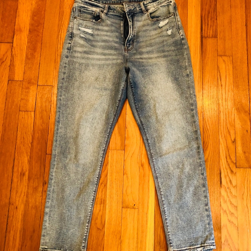 AE Acid Wash Stretchy Mom Jean